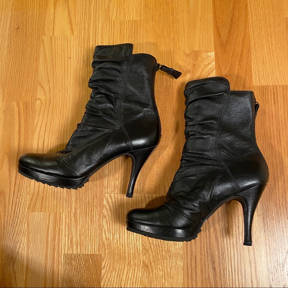 Juicy Couture Short Boot - Picture 3 of 6